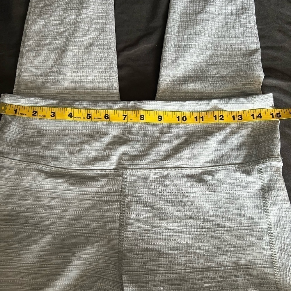Athleta Jacquard gray and white Highwaisted  Leggings size L - Picture 4 of 7